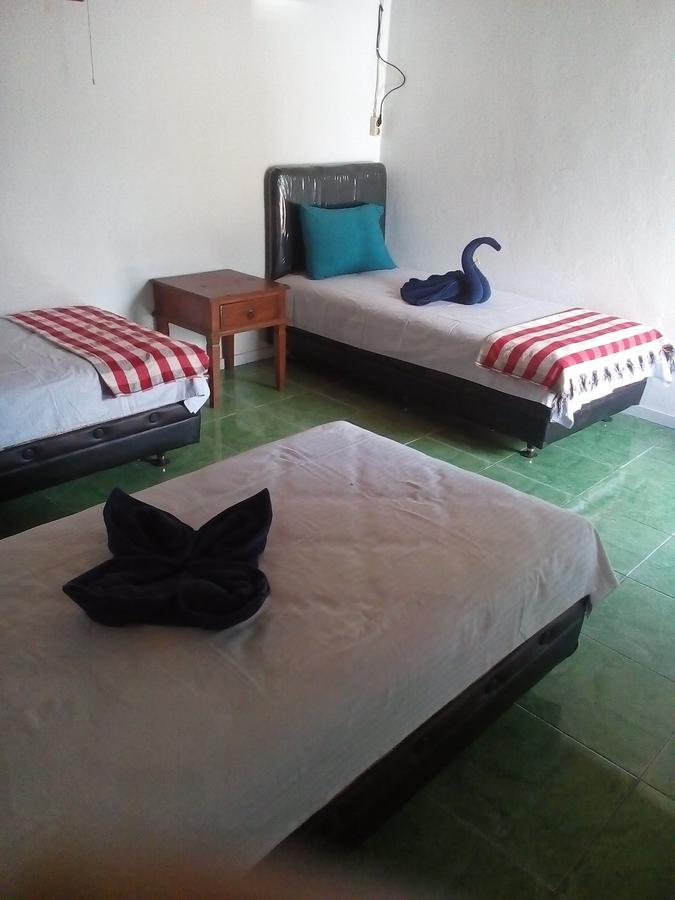 Izaac'S Bed & Breakfast Lovina Kültér fotó