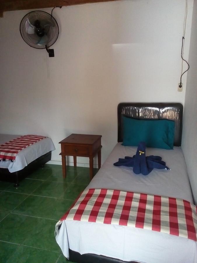 Izaac'S Bed & Breakfast Lovina Kültér fotó